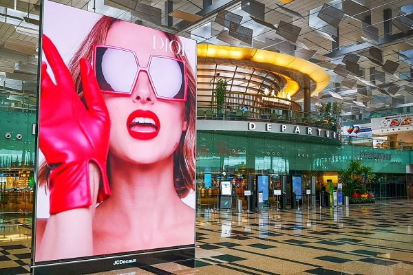 quảng cáo màn hình led tại sân bay