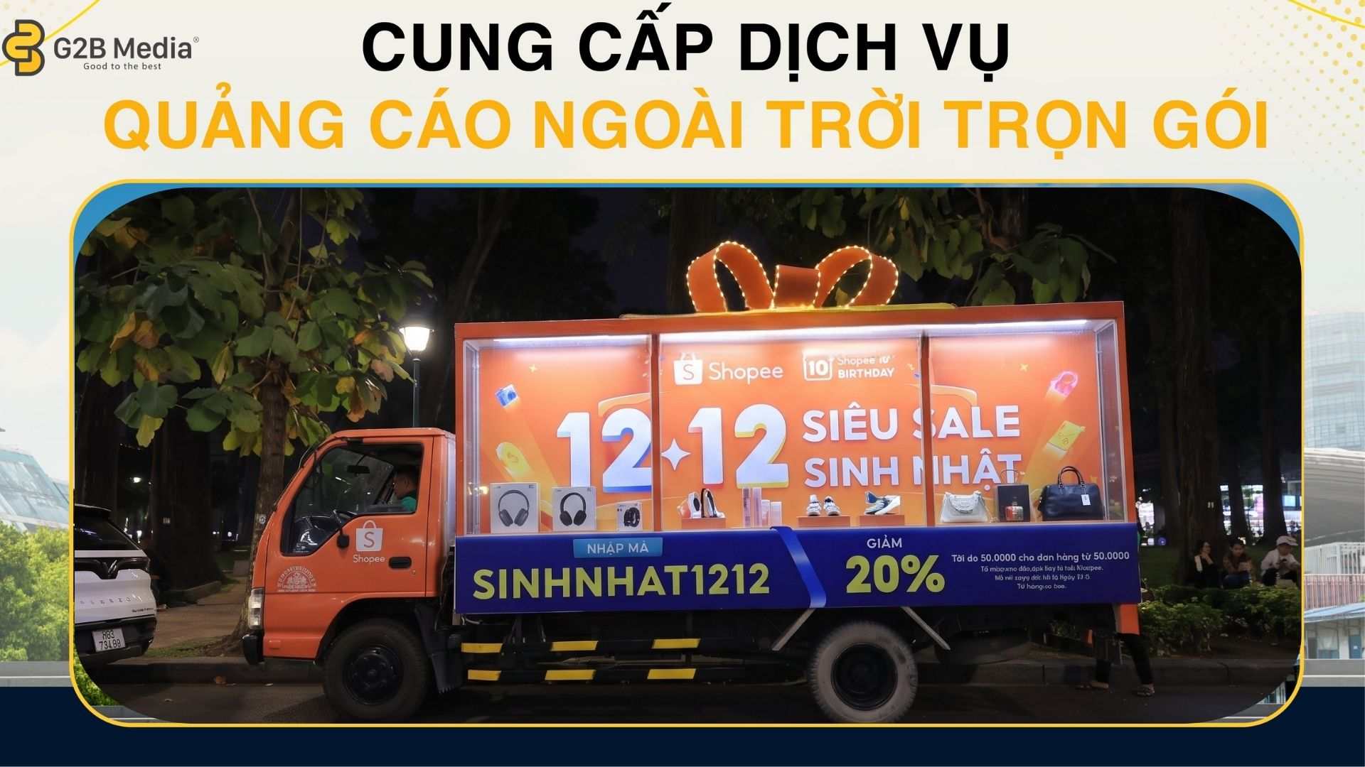khu vực trưng bày di động trên xe tải kính